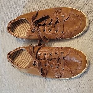 Taos Leather Shoes Womens Size 11